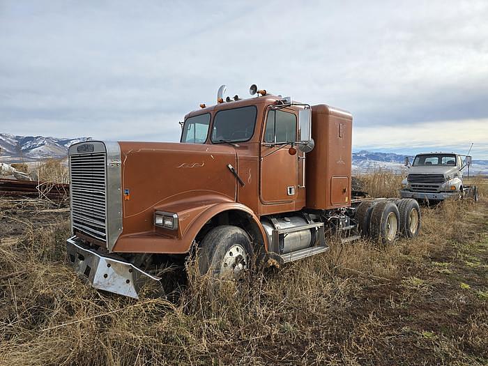 Image of Freightliner FLC Primary image