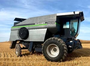 SOLD - 1986 Gleaner R6 Combine Combines with 2,402 Hrs | Tractor Zoom
