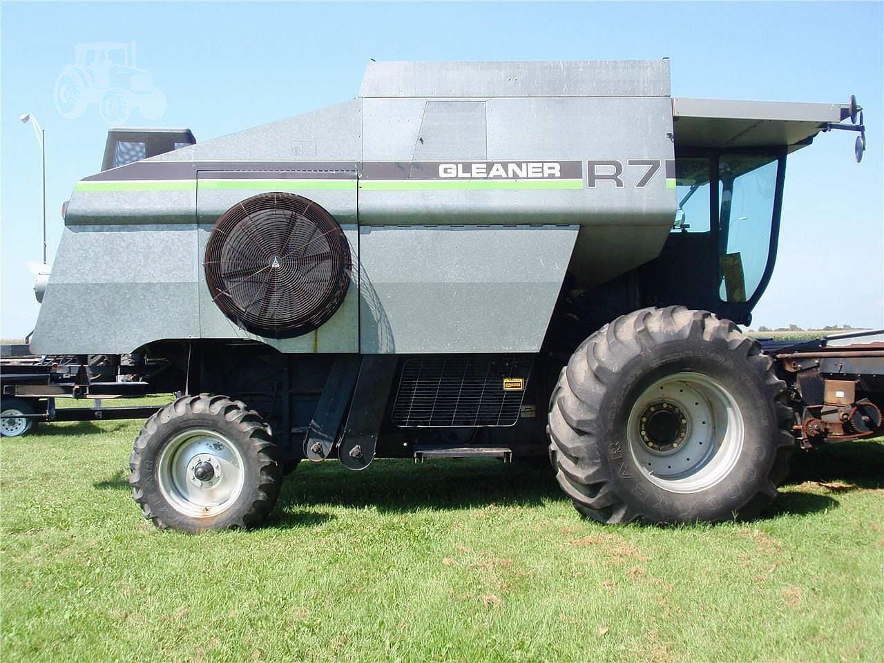 Main image Gleaner R7