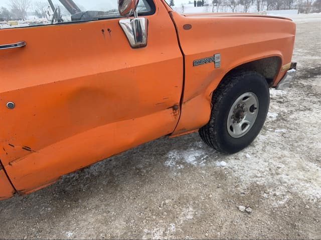 Image of GMC 2500 equipment image 2