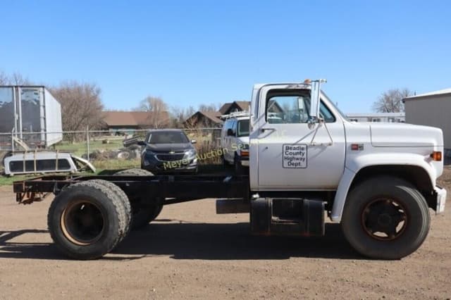 Image of GMC 6000 equipment image 1
