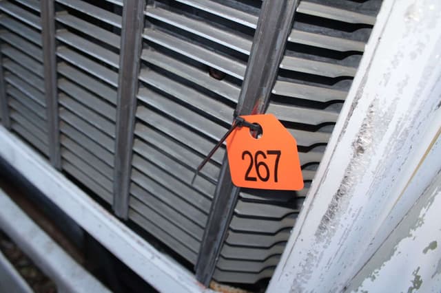 Image of GMC Brigadier equipment image 3