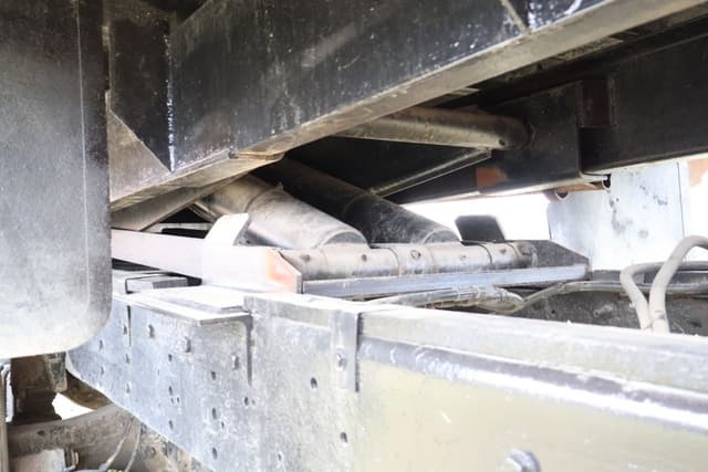 Image of GMC Brigadier equipment image 2