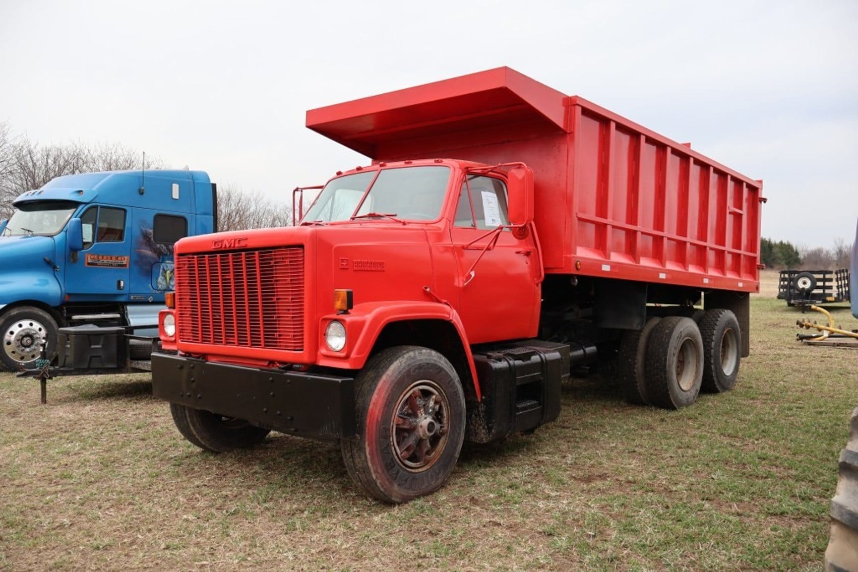 1986 GMC Brigadier Equipment Image0