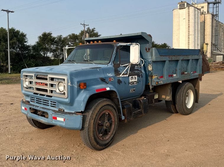 1986 GMC C7000 Equipment Image0