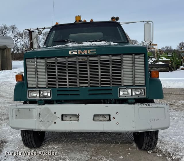 Image of GMC C7000 equipment image 1