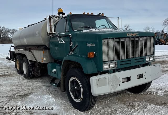 Image of GMC C7000 equipment image 2