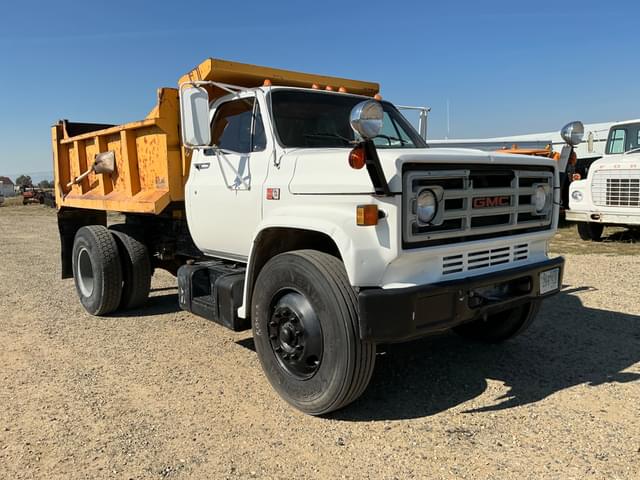 Image of GMC C7000 equipment image 2