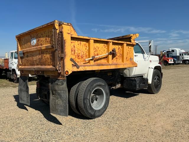 Image of GMC C7000 equipment image 4