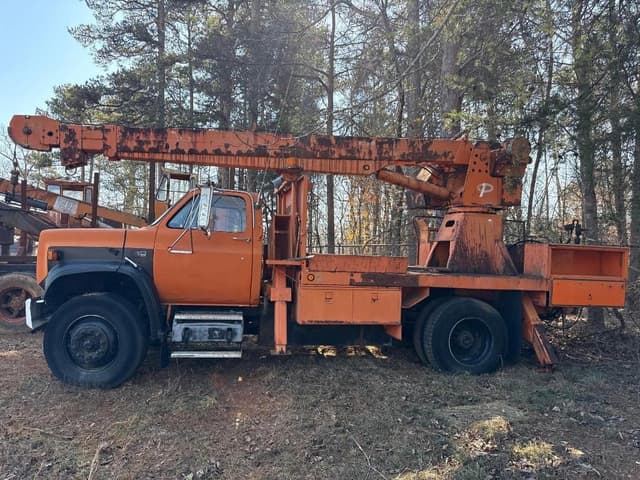 Image of GMC C7000 equipment image 1