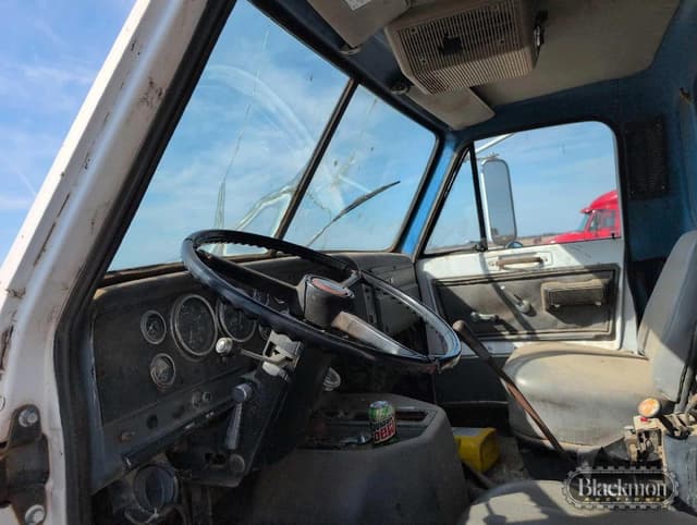 Image of GMC Brigadier equipment image 3