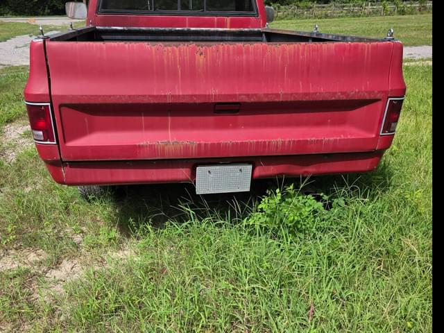 Image of GMC Sierra equipment image 3