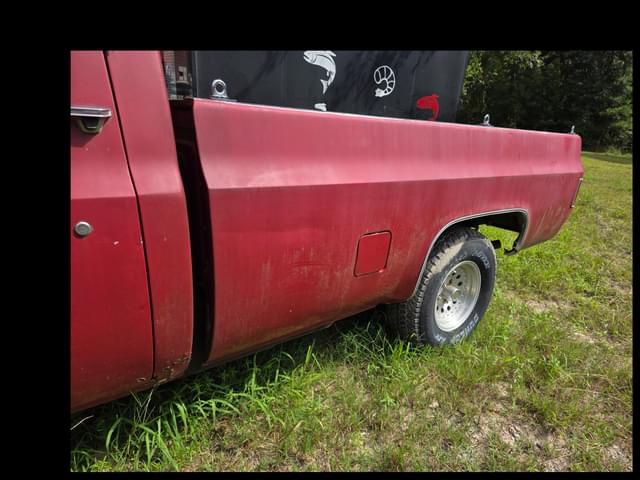 Image of GMC Sierra equipment image 2