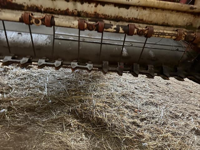 Image of Hesston 6550 equipment image 1