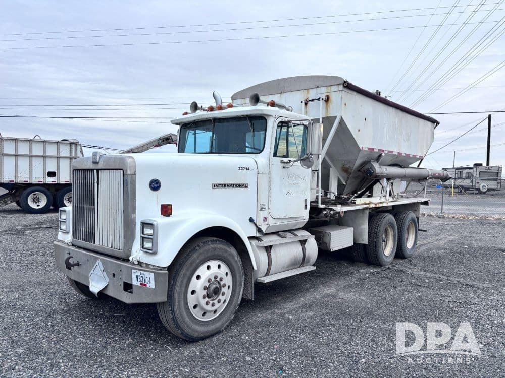 Image of International 9370 Primary image