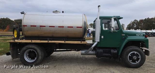 Image of International 1954 equipment image 3