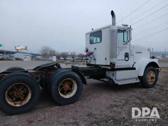 Image of International 9370 equipment image 2