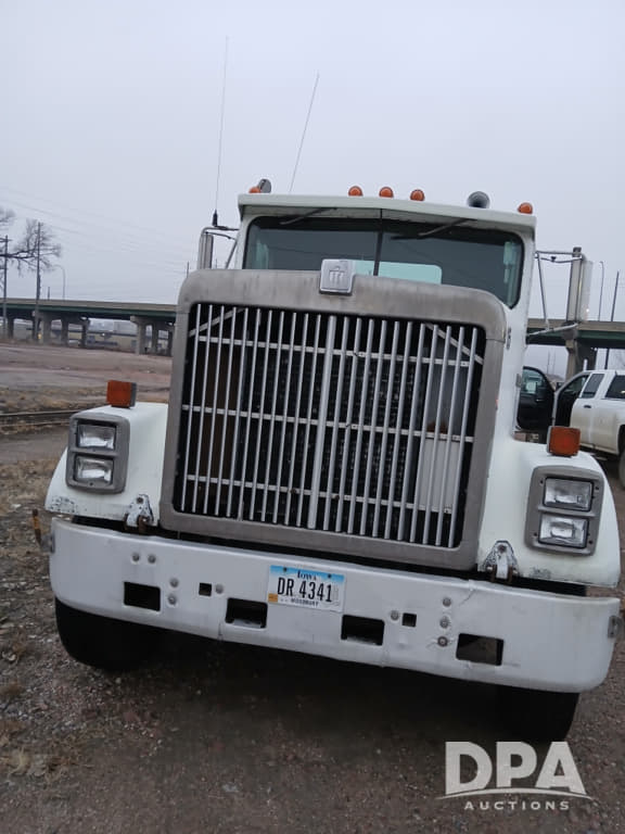 Image of International 9370 equipment image 4