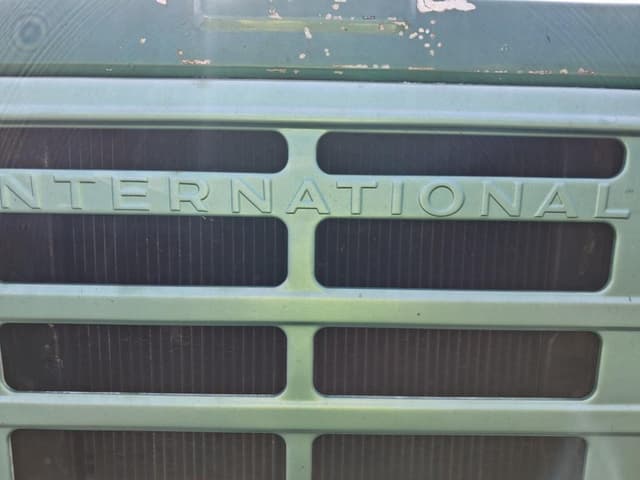 Image of International S1900 equipment image 1