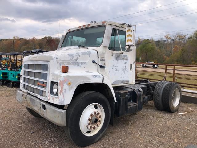 Image of International S2300 equipment image 1