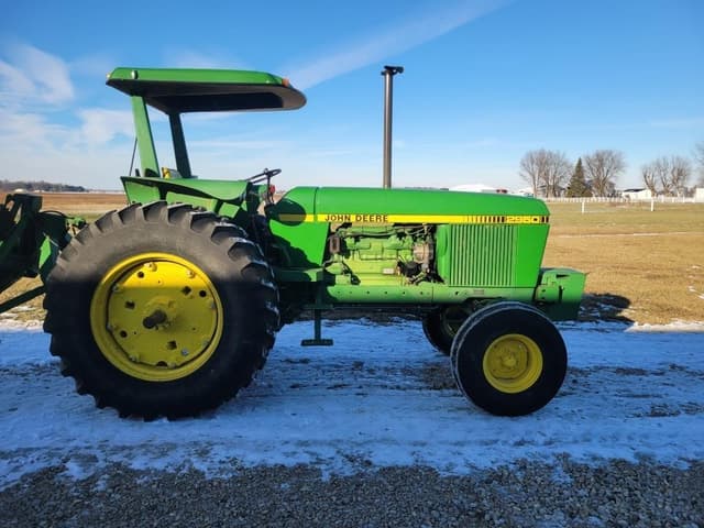 Image of John Deere 2950 equipment image 4