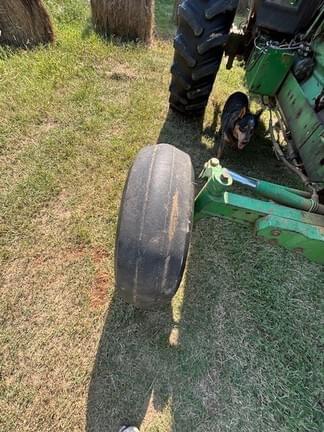 Image of John Deere 2950 equipment image 1
