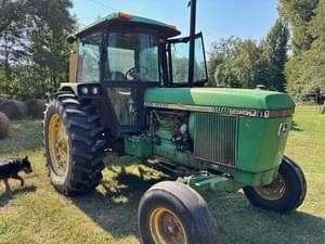 1986 John Deere 2950 Image