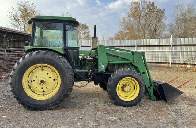 Image of John Deere 3150 equipment image 1