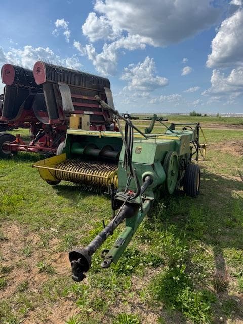 Image of John Deere 337 Primary image
