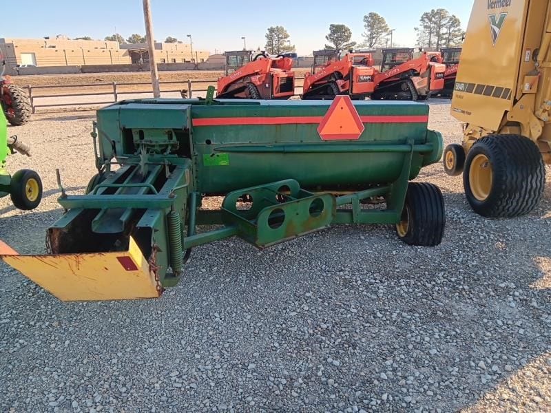 1986 John Deere 346 Equipment Image0
