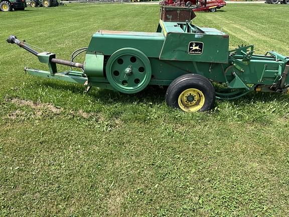 Image of John Deere 347 equipment image 1