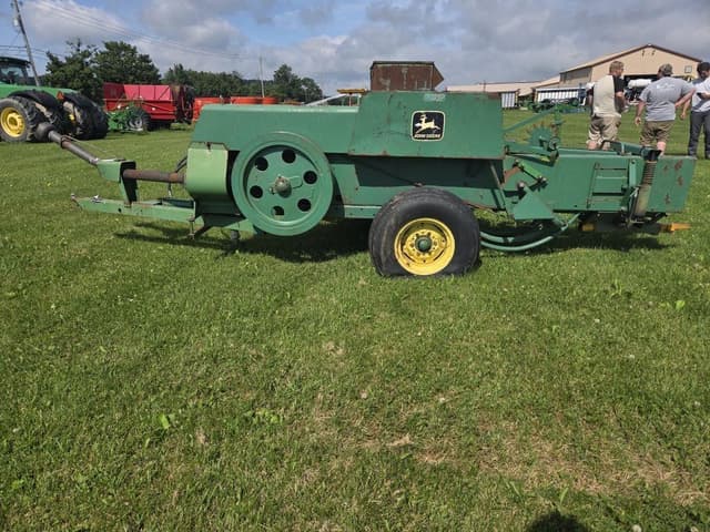 Image of John Deere 347 equipment image 3