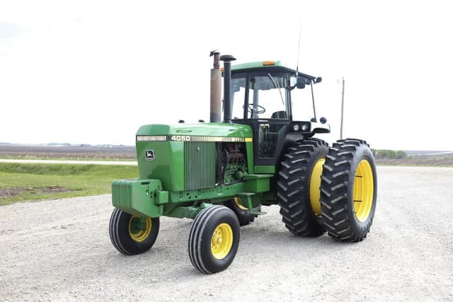Image of John Deere 4050 equipment image 2