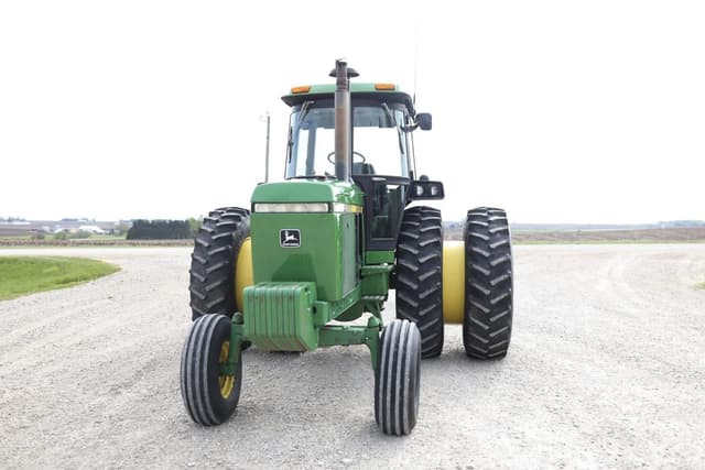 Image of John Deere 4050 equipment image 3
