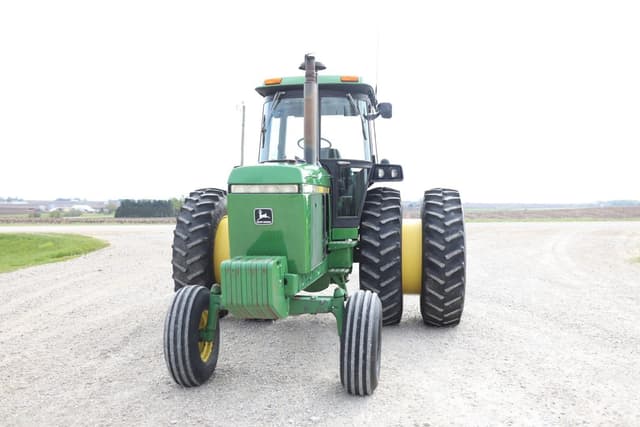 Image of John Deere 4050 equipment image 3