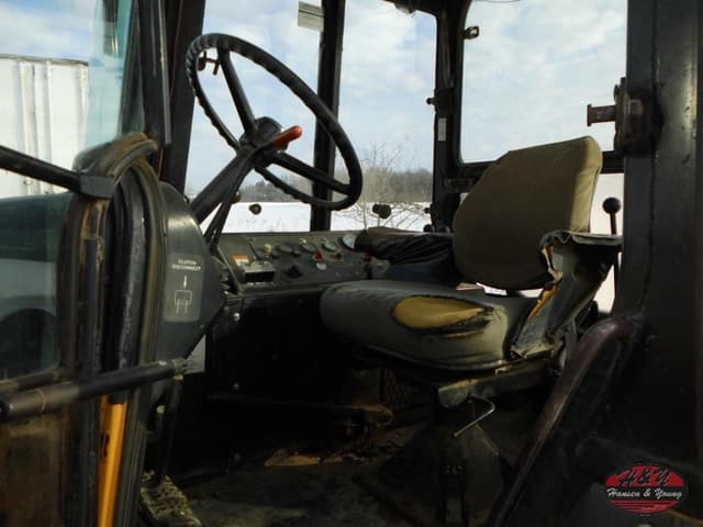 Image of John Deere 410B equipment image 2