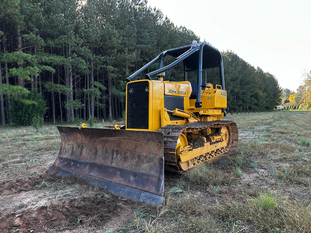 Image of John Deere 450E Primary image