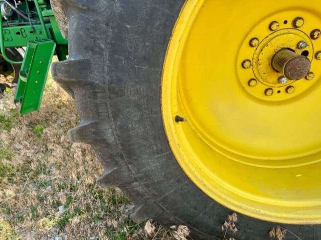 Image of John Deere 4850 equipment image 4