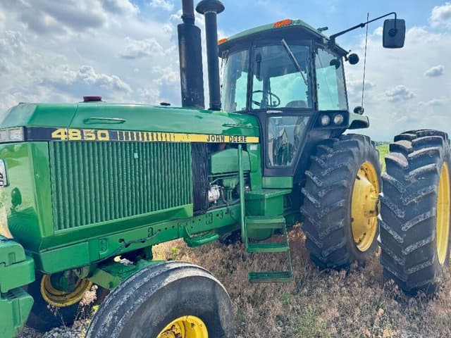Image of John Deere 4850 equipment image 2