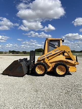 Image of John Deere 575 equipment image 2