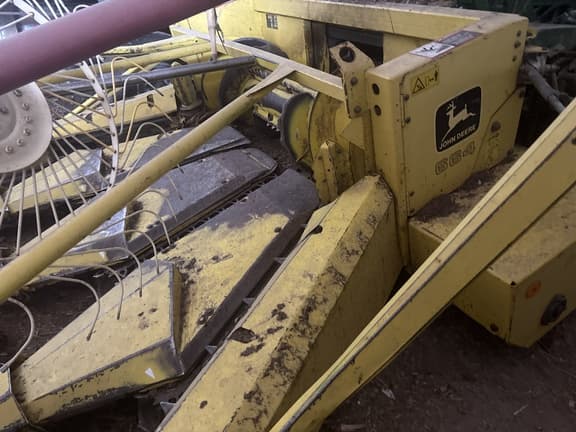 Image of John Deere 5830 equipment image 4