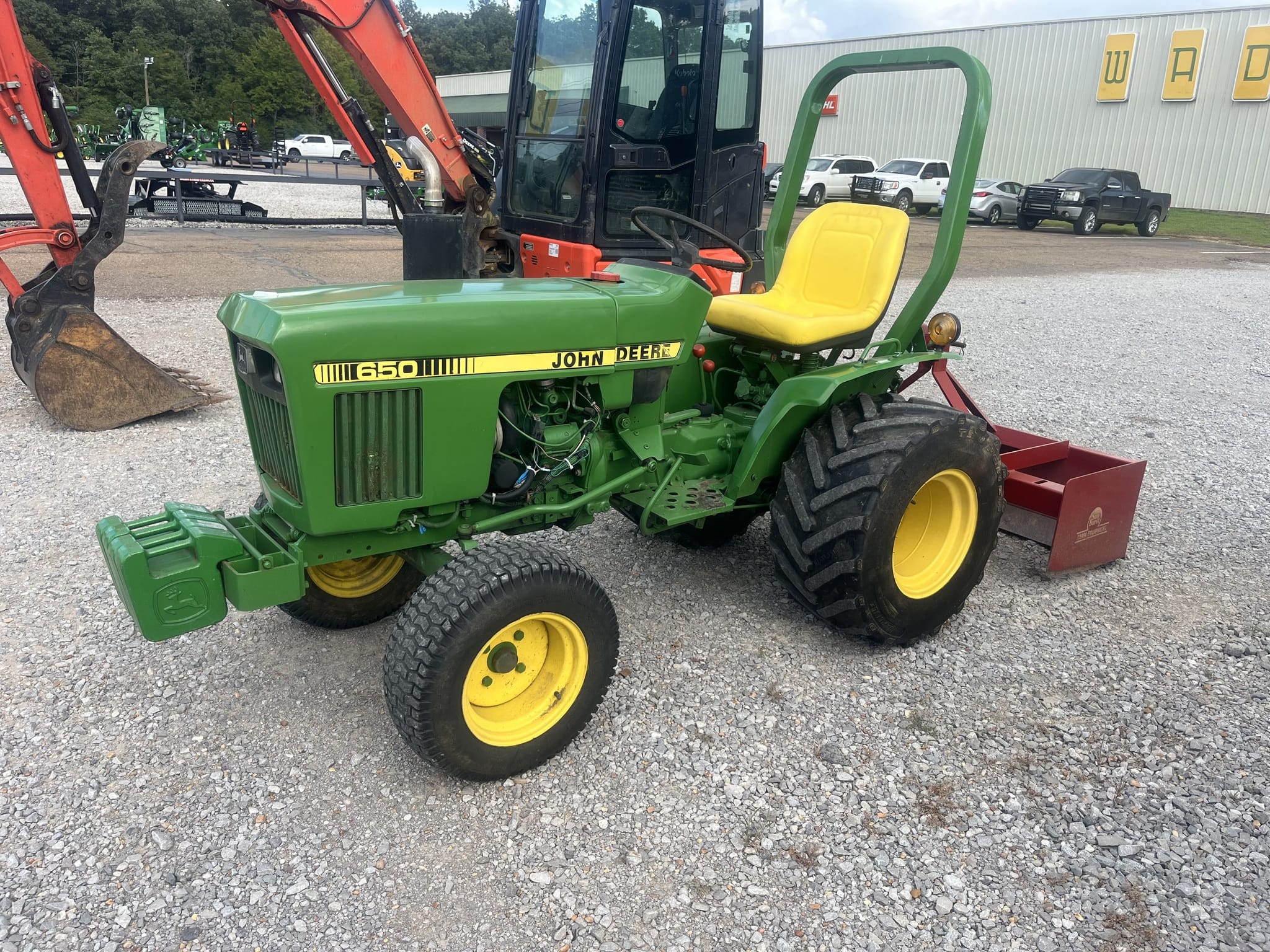 1986 John Deere 650 Equipment Image0