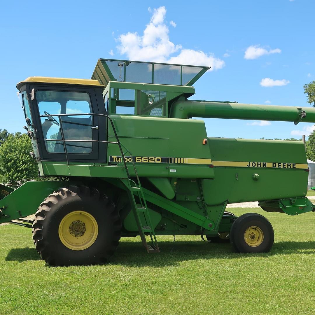 Image of John Deere 6620 Primary image