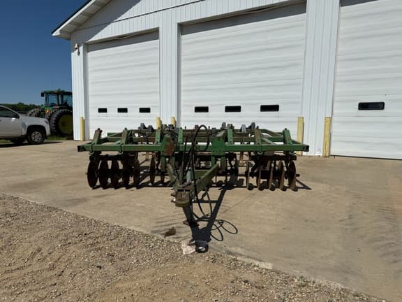 Image of John Deere 712 equipment image 2