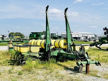 1986 John Deere 7200 Equipment Image0