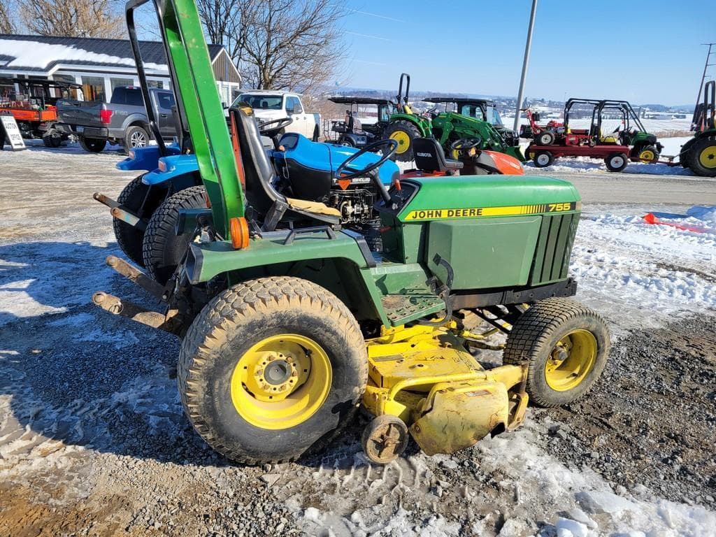 Image of John Deere 755 Primary image