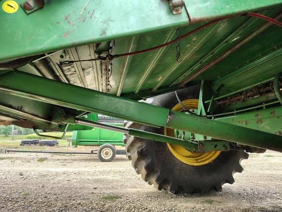 Image of John Deere 7720 Titan II equipment image 3