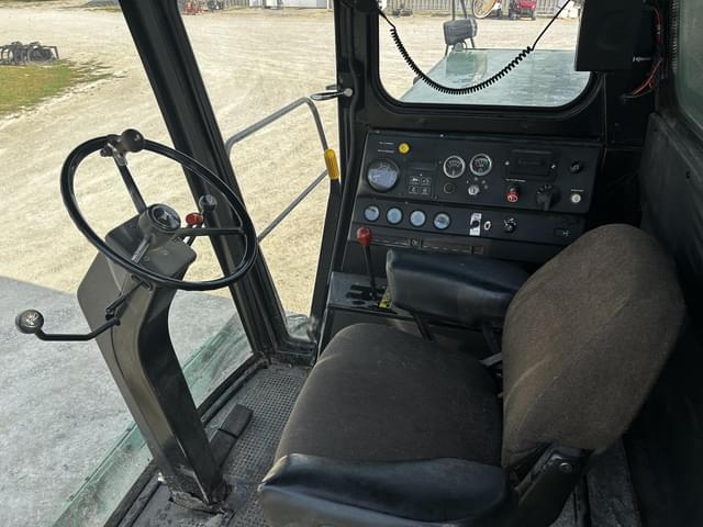 Image of John Deere 7720 Titan II equipment image 2