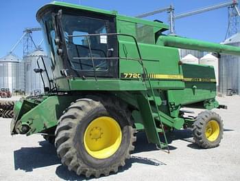 1986 John Deere 7720 Titan II Equipment Image0