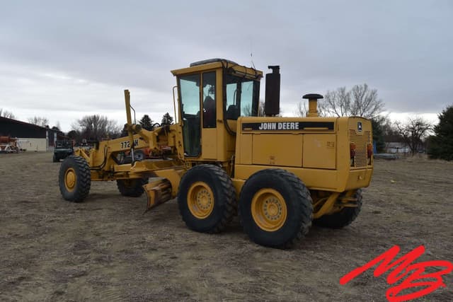 Image of John Deere 772BH equipment image 4